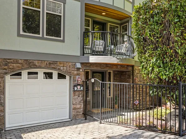 4423 Phinney Avenue N, Seattle, WA 98103