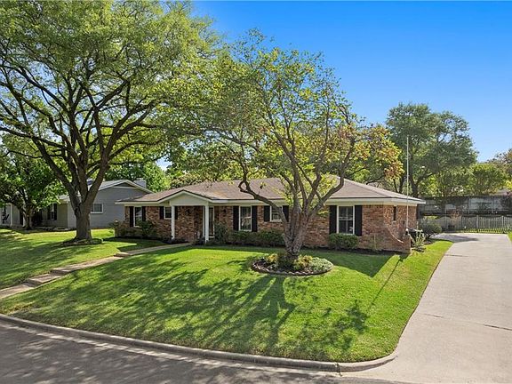 2nd image of 5207 Chaparral Dr
