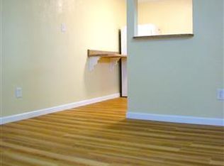 2425 Laclede Station Rd APT 13, Maplewood, MO 63143