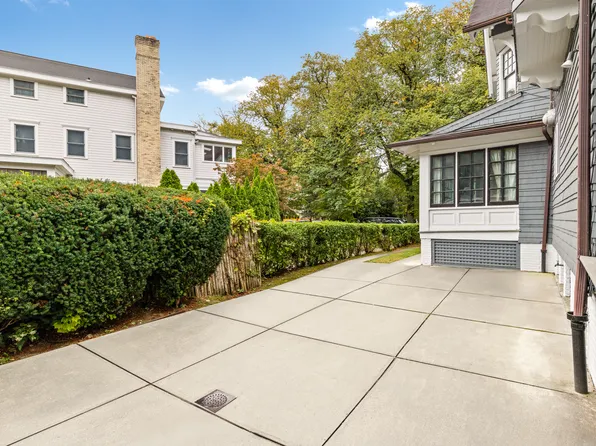 1917 Ditmas Avenue image 12 of 12