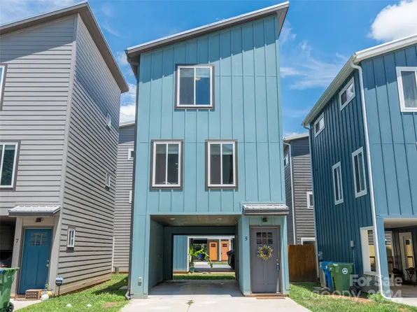 5 W Citra St, Arden, NC 28704