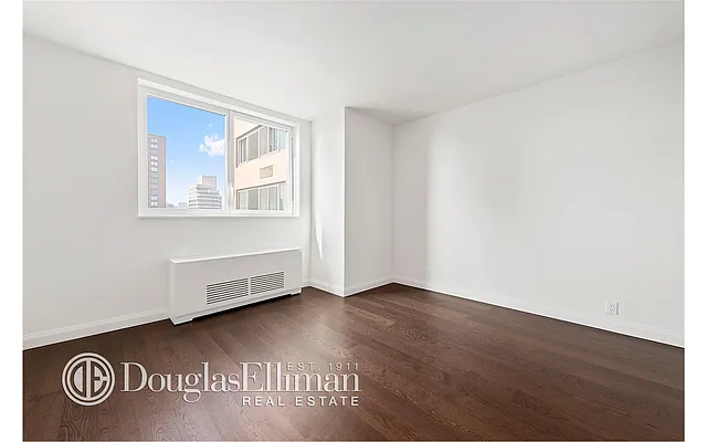 Rented by Douglas Elliman | media 24