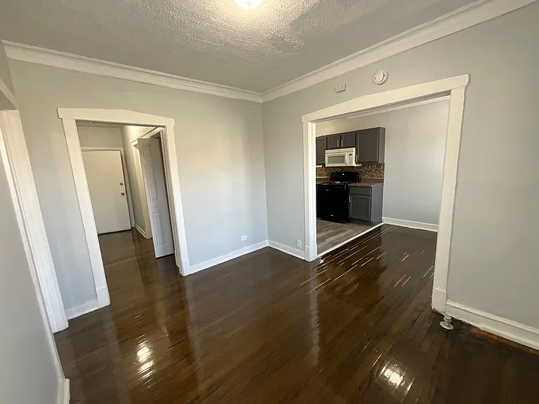 6600 S Ingleside — Photo 8