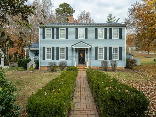 302 Monroe St, South Boston, VA 24592