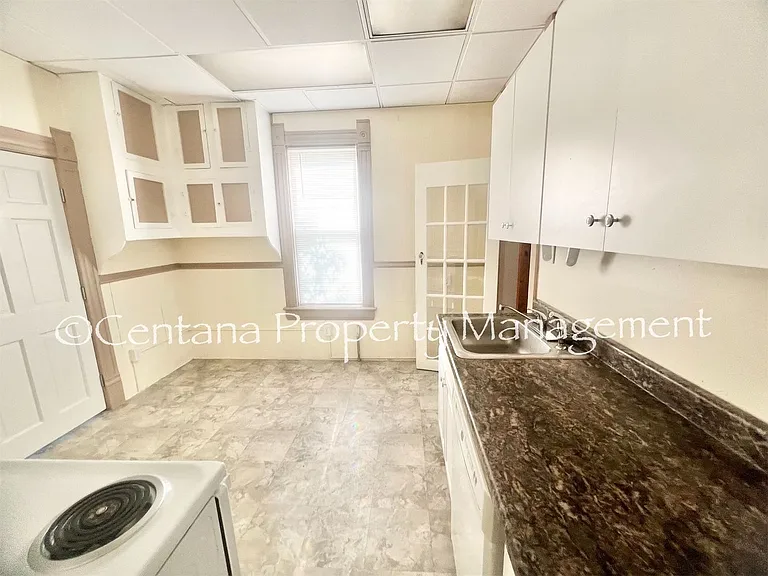 515 James St — Photo 15