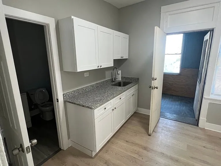 3848 W Hirsch St — Photo 2
