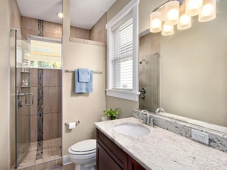 Master Bathroom Walk-in Shower