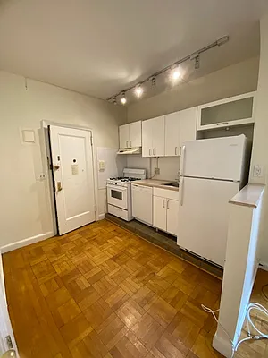 Rented by Gala West Realty LTD | media 14