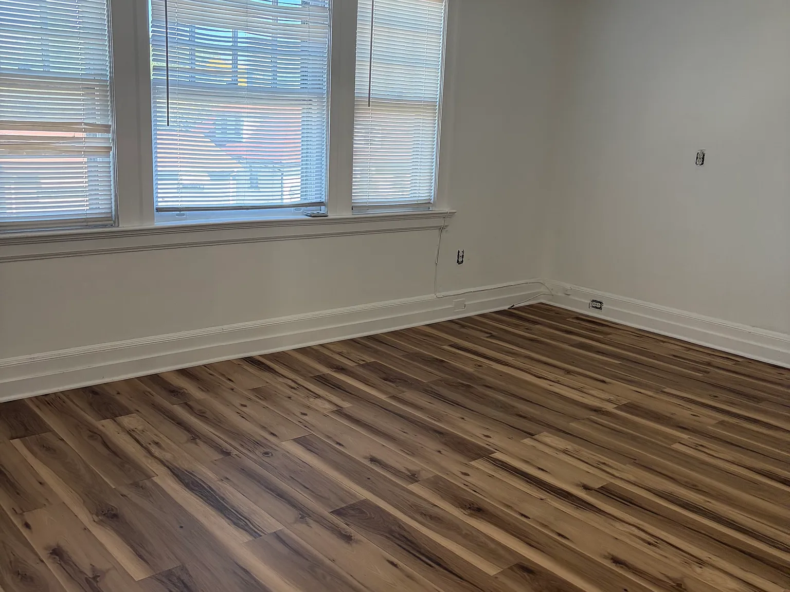 1 bed, 800 sqft, $1,900 — Photo 3