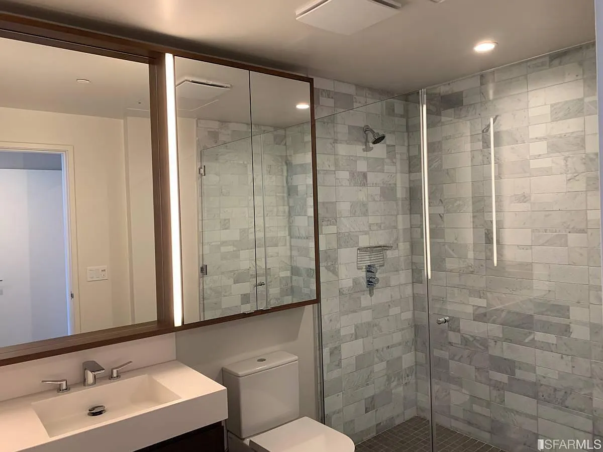 3 bed, 3.0 bath, 1934 sqft, $17,000 — Photo 4