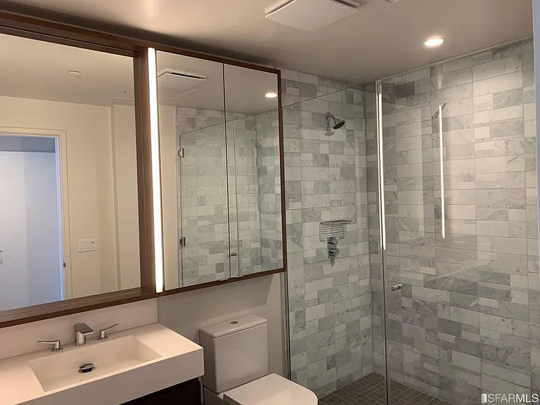 488 Folsom St #4301 — Photo 4