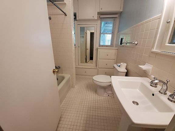 5th image of 4801 El Campo Ave
