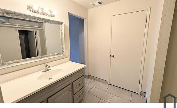 2nd image of 2535 Antoine Ct