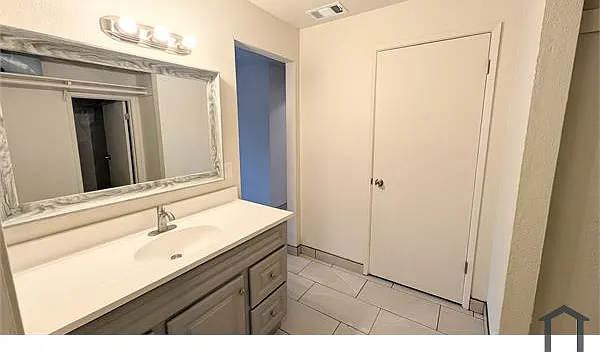 2535 Antoine Ct — Photo 2