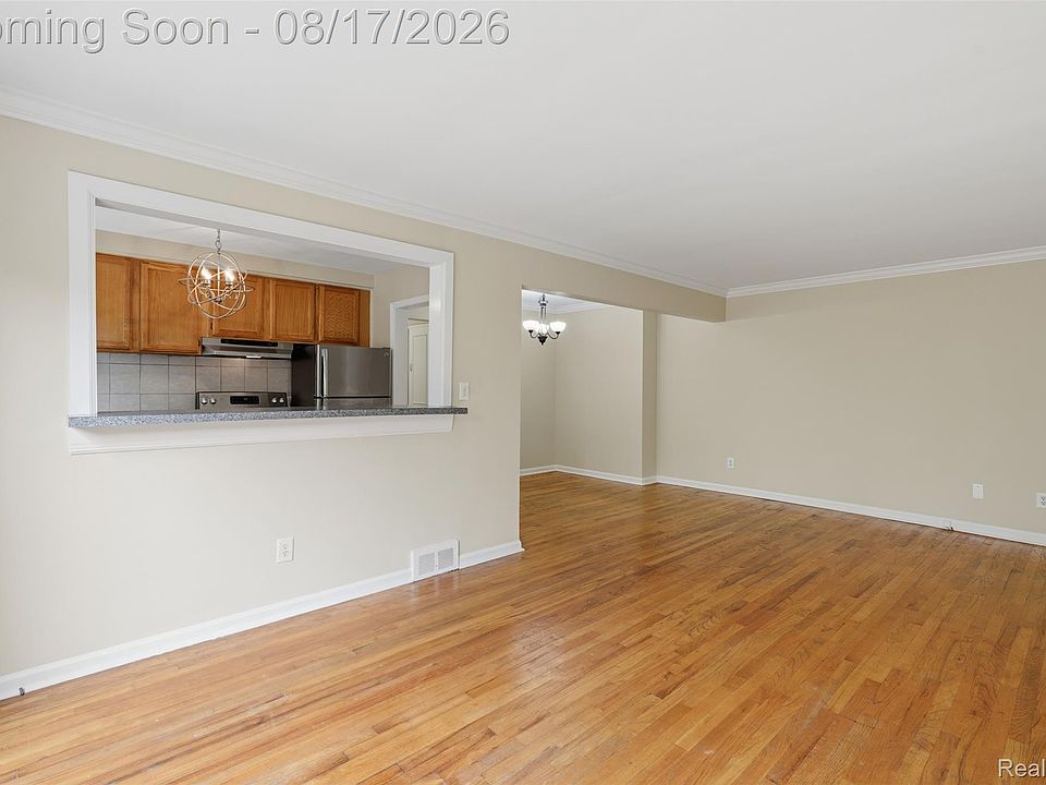 25863 Woodward Ave Apt 103, photo 4