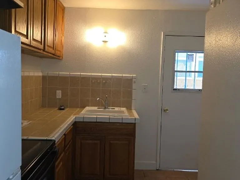 530 E Olive Ave — Photo 6
