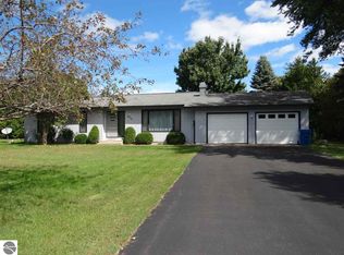 4326 Ridgemoor Dr, Traverse City, MI 49684