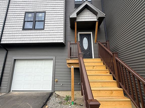 2nd image of 52 Warner Ave