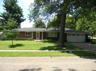 1720 Glendale Rd, Iowa City, IA 52245