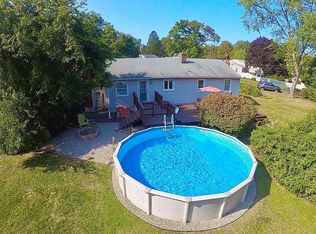 24 Sandquist Cir, Hamden, CT 06514