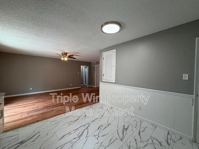 753 Watersedge Dr — Photo 13