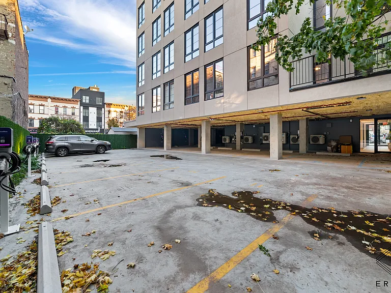2913 Snyder Ave #1A — Photo 26