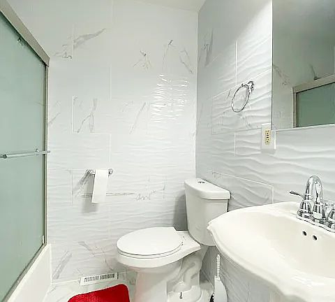 4th image of 863 E 93rd St #1