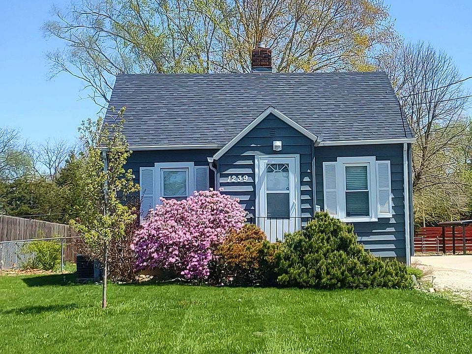 1st image of 1239 E 25th Ct