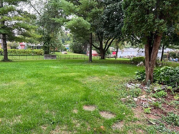 4th image of 4536 Erickson Dr