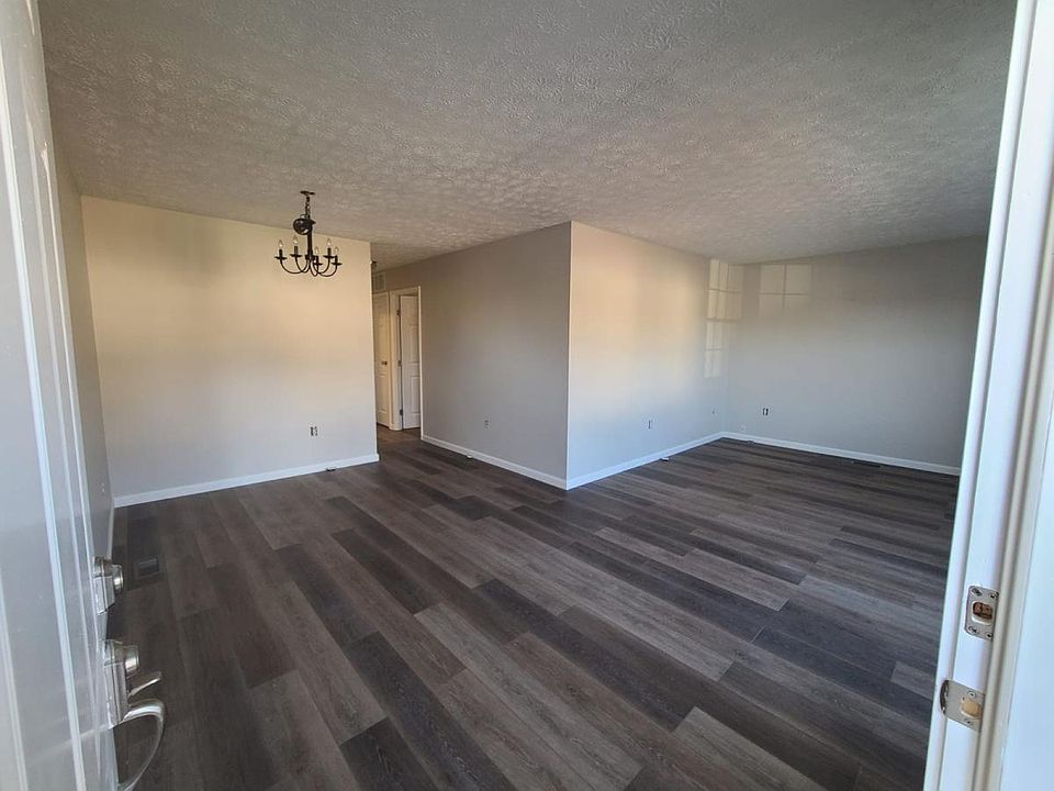 1st image of 2267 Chapel Dr #2265