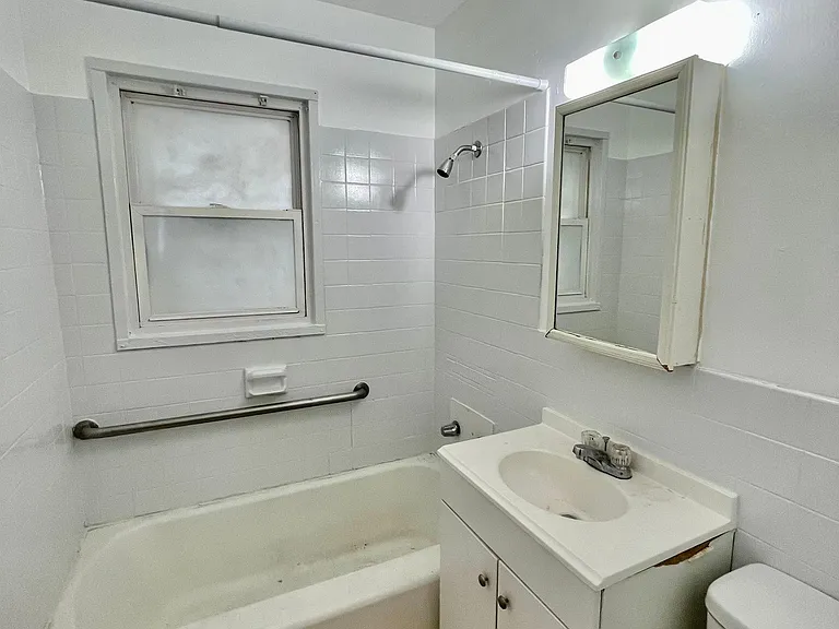 9534 Charlotte St #1 — Photo 8