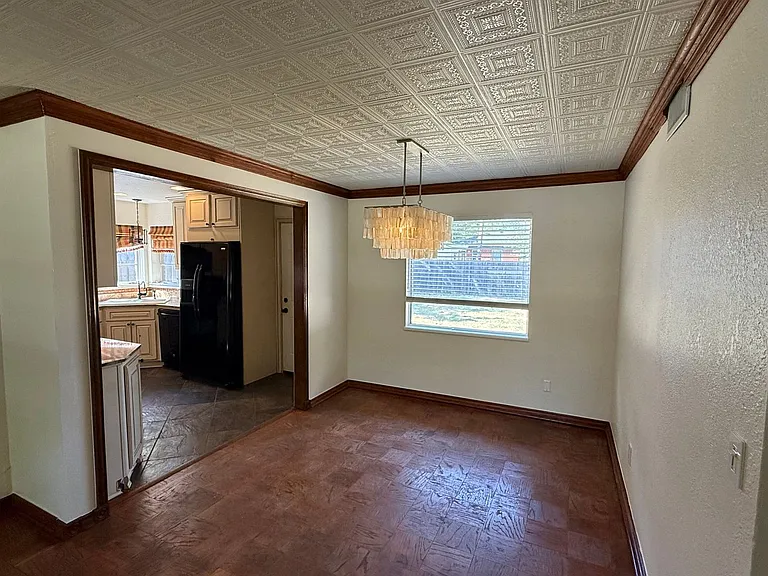 1833 Westminster Pl — Photo 3