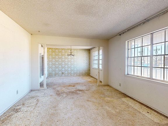 3rd image of 9834 Honolulu Dr