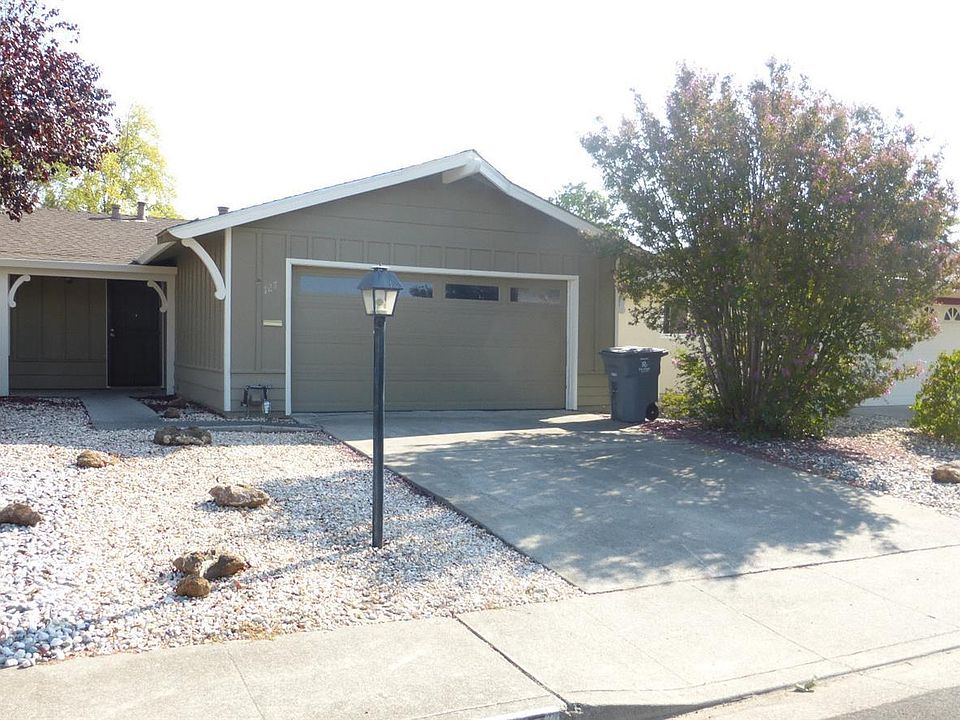 1st image of 127 Isle Royale Cir