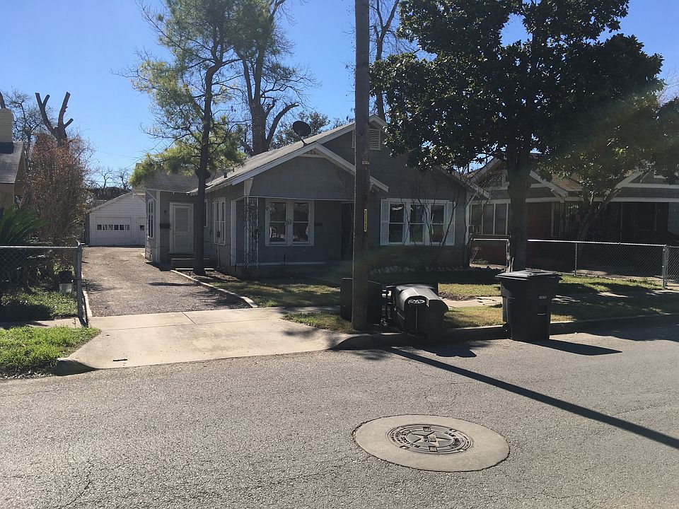 1st image of 130 Felisa St #1