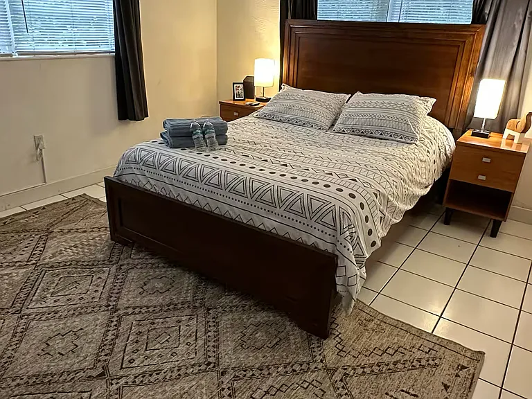 51 Edgewater Dr #6 — Photo 3