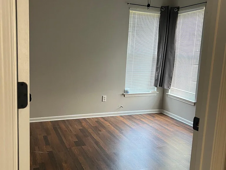 7414 Sparkleberry Dr — Photo 36