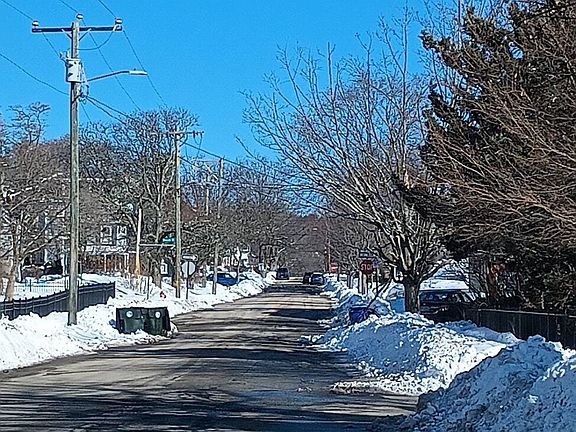 4th image of 440-442 Cilley Rd