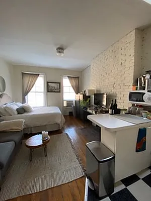 Rented by Village Living Realty | media 2