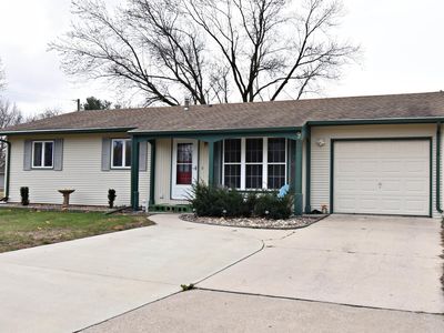 903 9th St N #W, Independence, IA, 50644