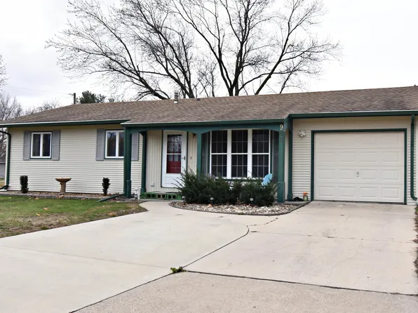 903 9th St NW, Independence, IA 50644