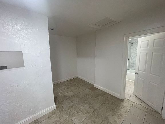 4th image of 421 Grove Ave #4