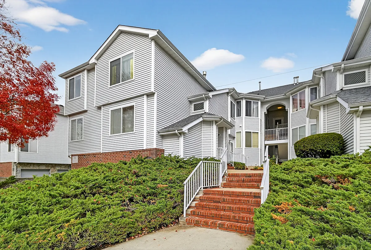 Building Photo - 802 Jesse Way