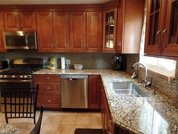 4th image of 5913 Kimberly Dr