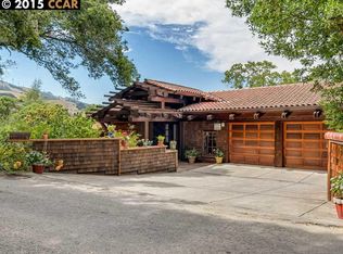 85 Underhill Rd, Orinda, CA 94563
