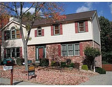 186 Washington St photo 1