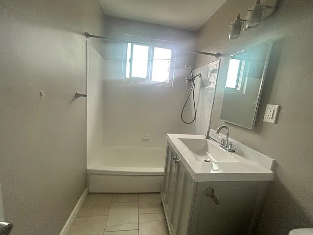 623 W 22nd St #3 — Photo 14