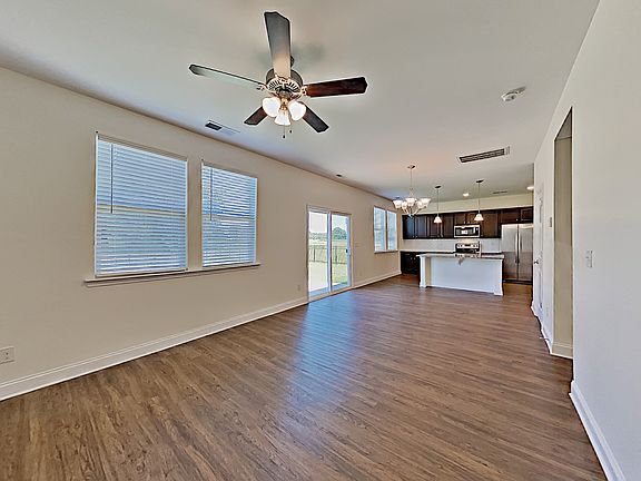 4th image of 112 White Ash Dr