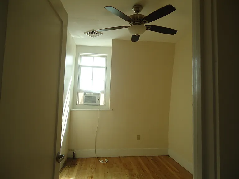 136 Warren St #3 — Photo 12