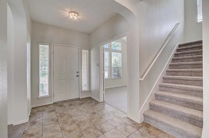 1115 Rawhide Trl — Photo 31